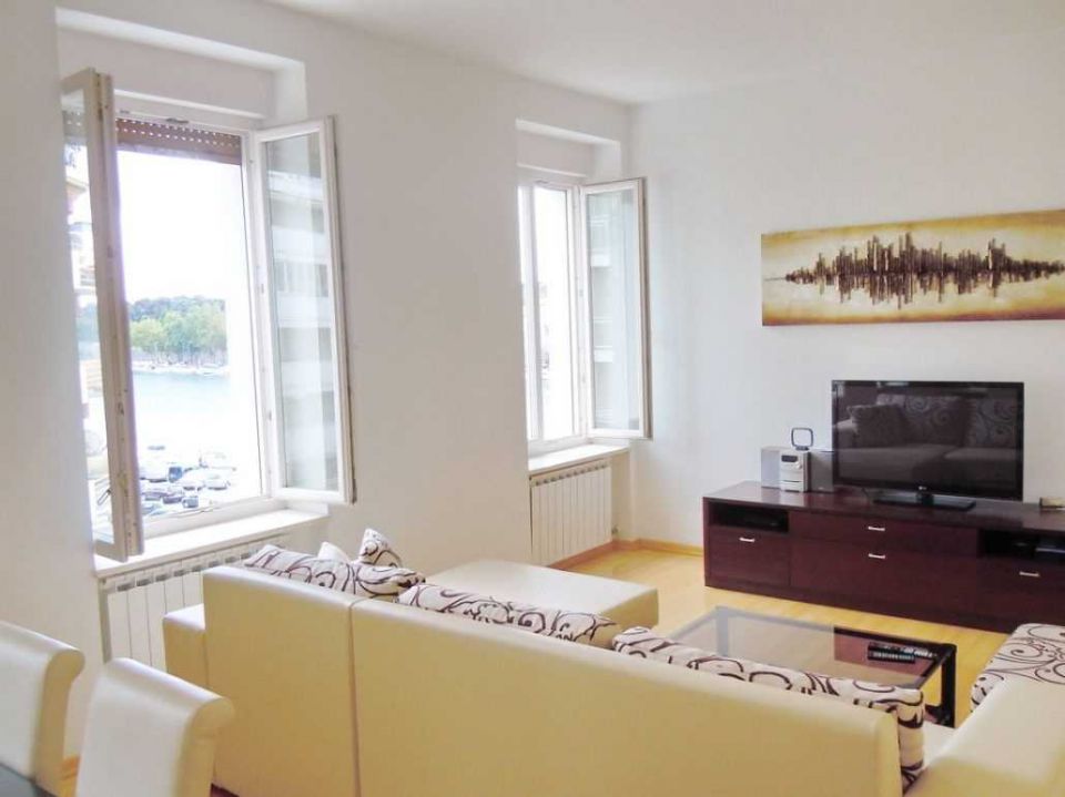 original_1656927990_luxury_penthouse_apartment_zadar_queen005-1030x772.jpg