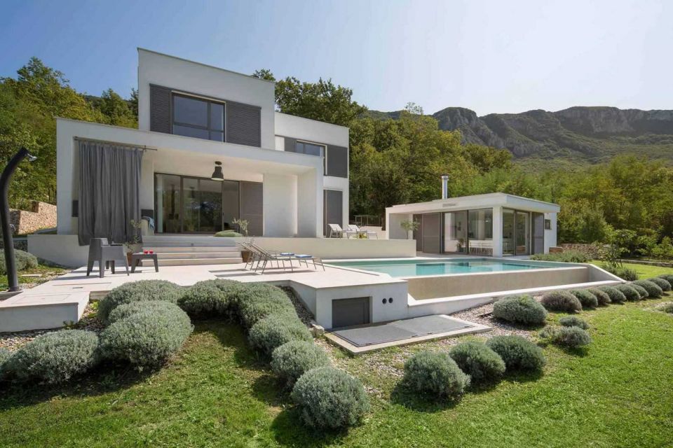 original_1695801163_luxuryvillatheone3.jpg