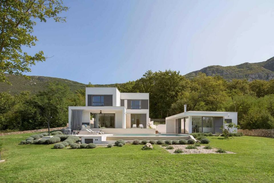 original_1695801166_luxuryvillatheone4.jpg