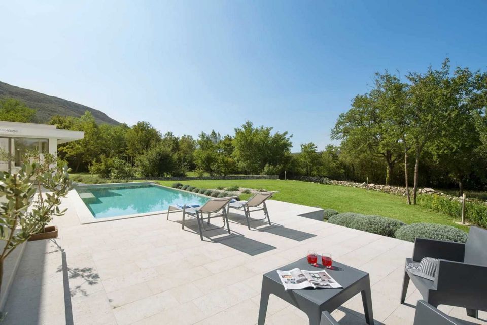 original_1695801177_luxuryvillatheone8.jpg