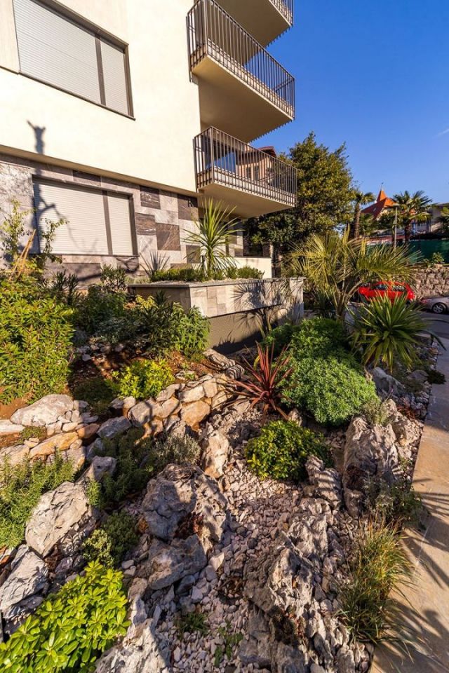 original_1732196741_villa-riviera-front-graden-compressor.jpg