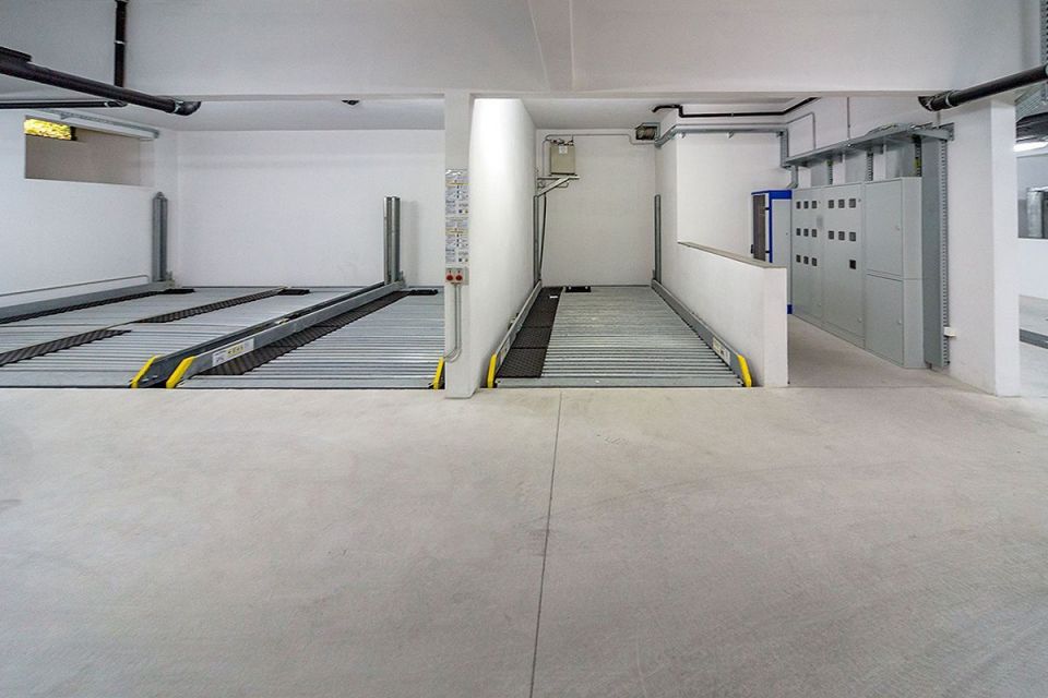 original_1732196747_villa-riviera-garage-compressor.jpg