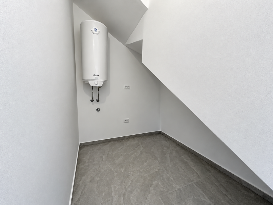 original_1790938524_minimal-under-stair-utility-room.png
