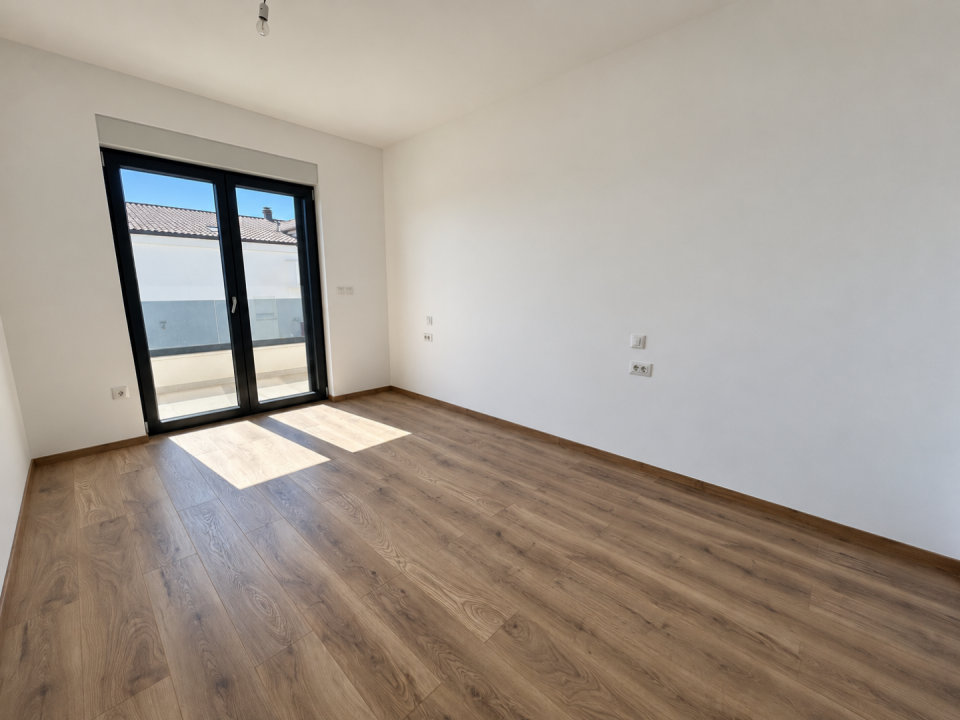original_1791193111_sunlit-empty-modern-room.png