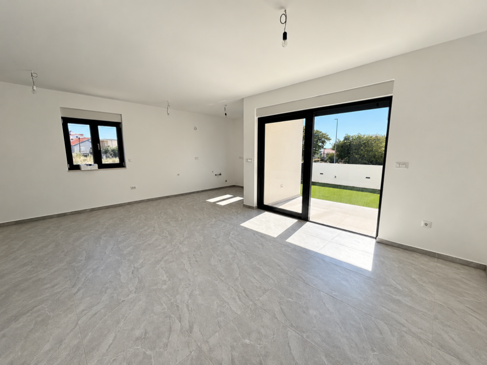 original_1791193149_sunlit-modern-interior-under-construction.png