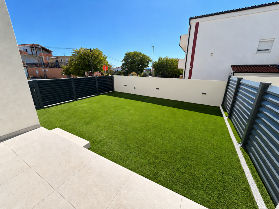 original_1791193159_bright-modern-courtyard-garden.png