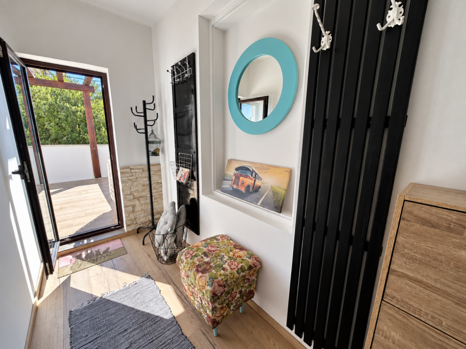 original_1790929613_sunlit-eclectic-entryway-with-terrace.png