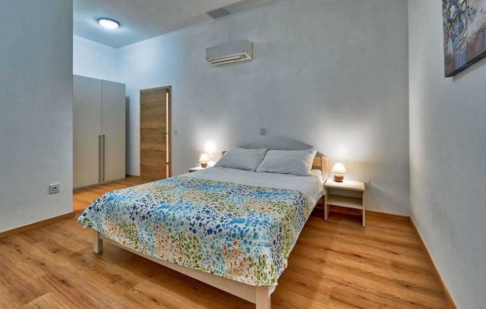 original_1738071471_cld607_bed_10.jpg