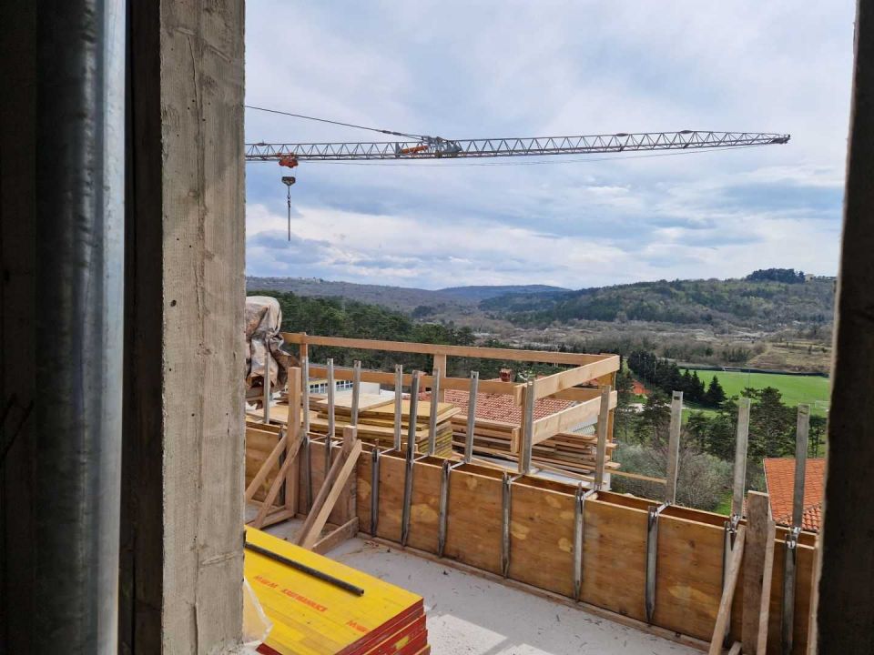 original_1744019542_istra-buje-ekskluzivan-penthouse-s-panoramskim-pogledom-na-more-i-grad-buje.jpg
