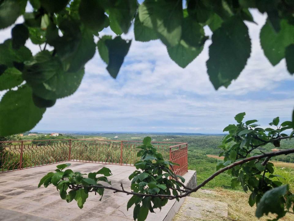 original_1748452102_istra-buje-samostojeca-kuca-panoramskog-pogleda-19.jpg