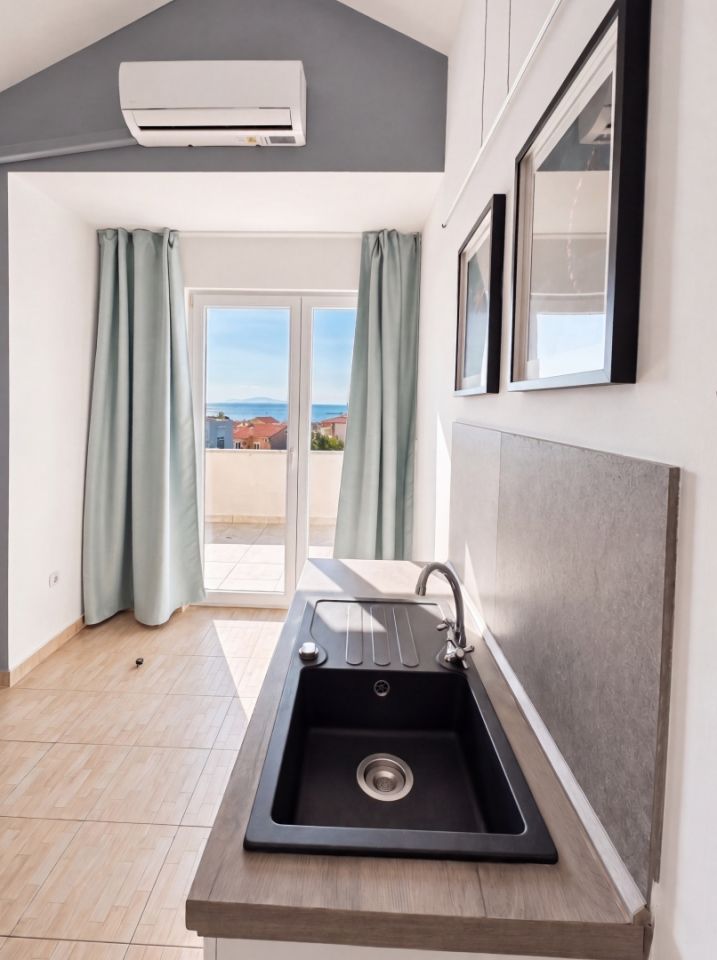 original_1790251832_09_kitchenette_terrace_access.jpg