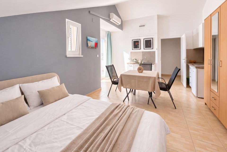 original_1790251851_05_second_living_area.jpg