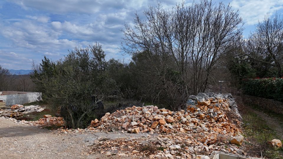 original_1777181242_krk-malinska-building-land-with-project.jpg