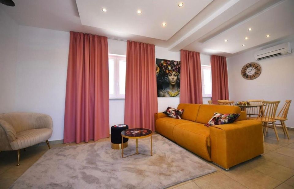 original_1781855710_labin-prizemnica-s-bazenom-i-otvorenim-pogledom-12.jpg