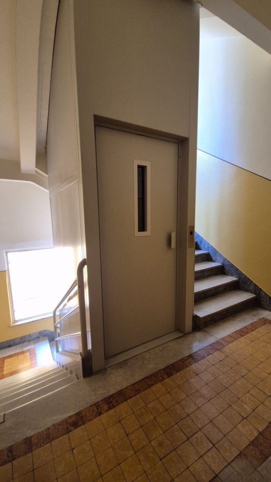 original_1786443048_lift.jpeg