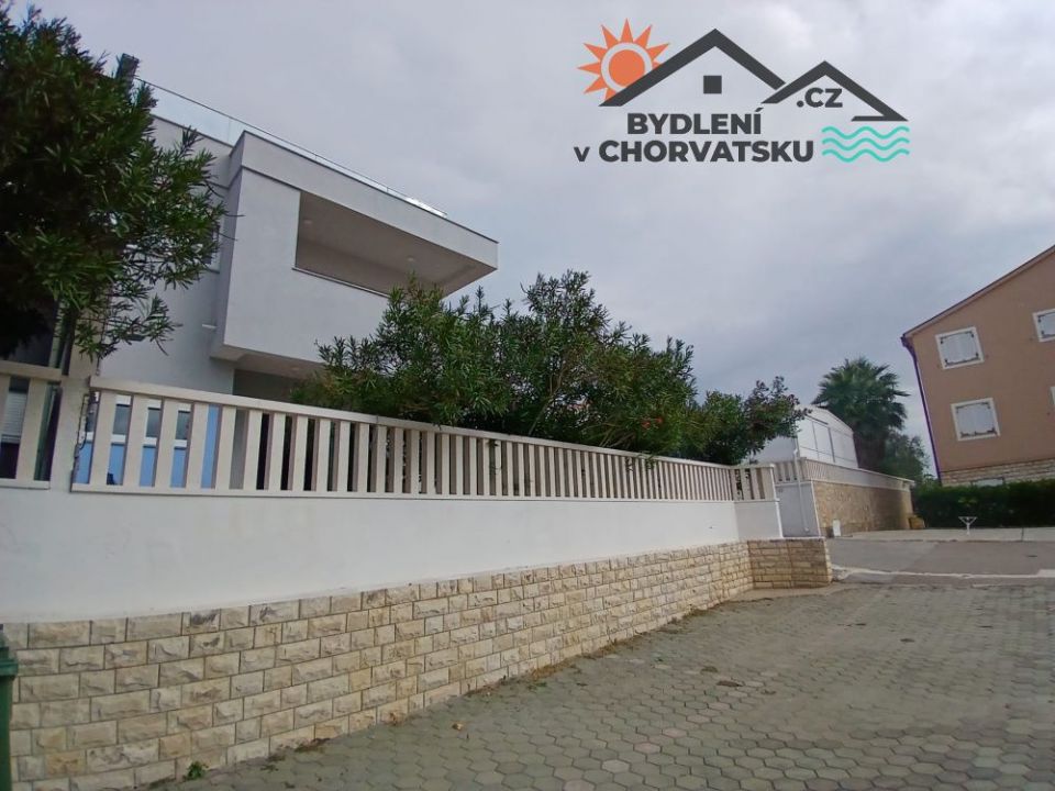 395_cz03.jpg