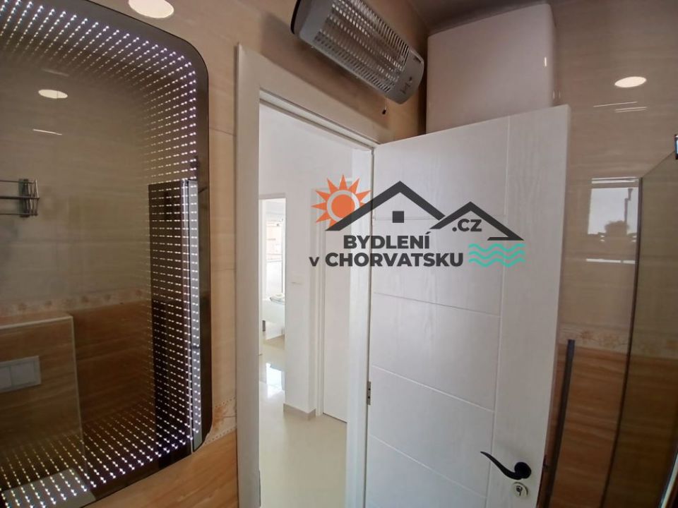 395_cz19.jpg